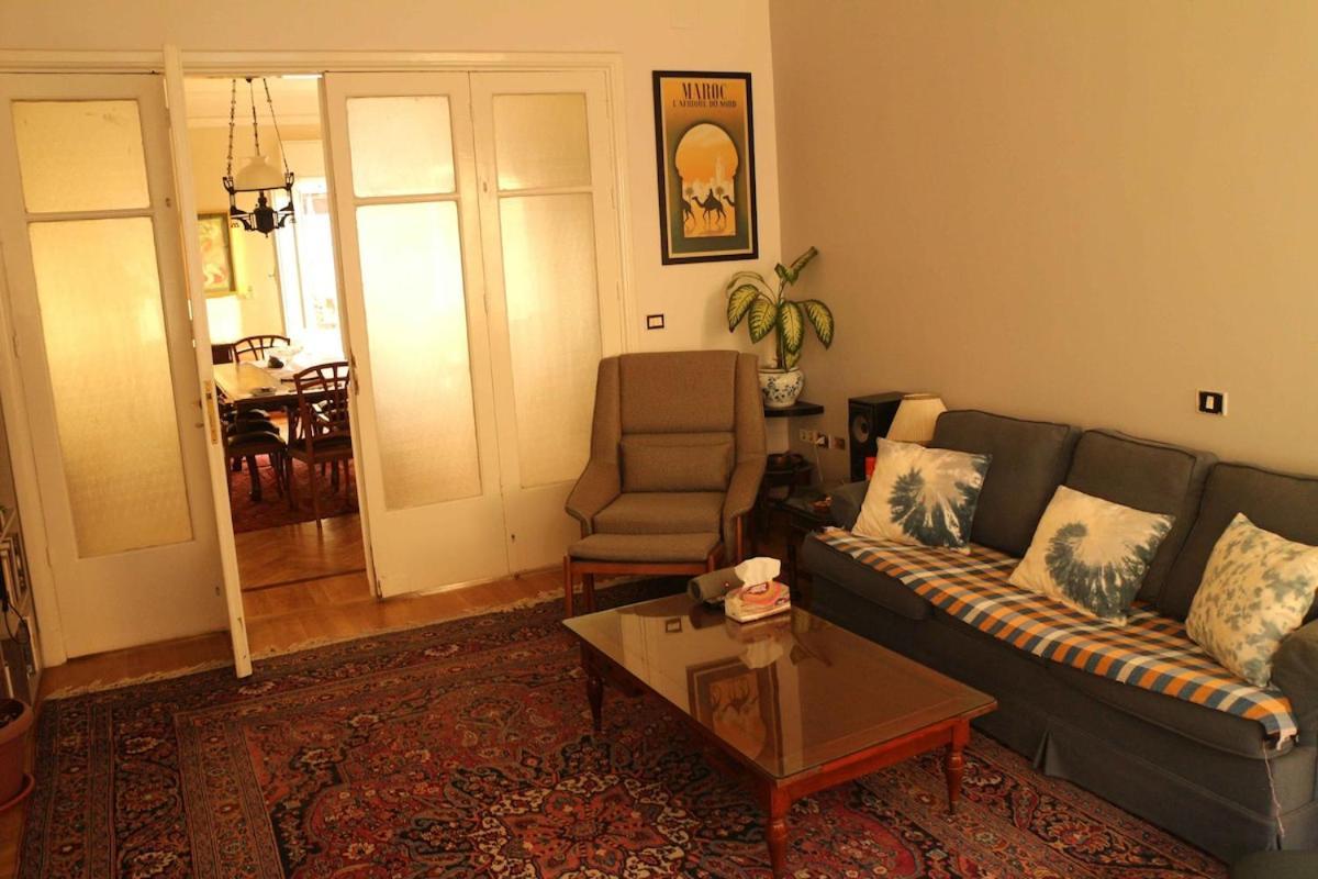 Apartment Airy & Beautifully Lit In Downtown Cairo